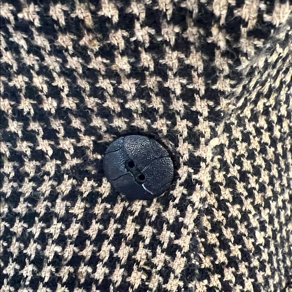 Anne Fontaine Black and Brown Houndstooth Ruffle-Trim Knit Blazer - Picture 4 of 5